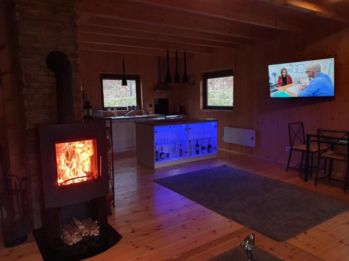 Mana Village - Jacuzzi & Sauna Barłomino Exteriör bild